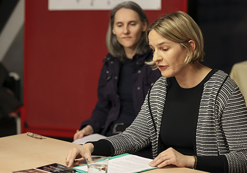 Lesung: Wenn Geschichten mit Körpern geschrieben werden.